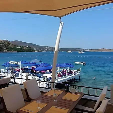Hotel Lavinya Maison